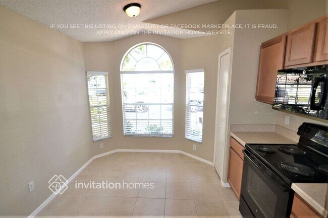 Building Photo - 1716 Chatham Cir