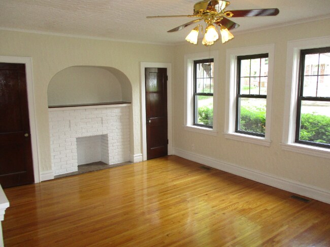 Foto del edificio - 1079 Terrace Dr
