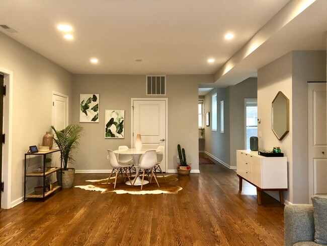 Foto del edificio - 2451 N Orchard St