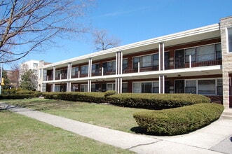 Building Photo - 1005 N Harlem Ave