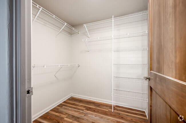 1 habitación, 1 baño - 560 pies cuadrados - Armario - Helen Louise Apartments LP