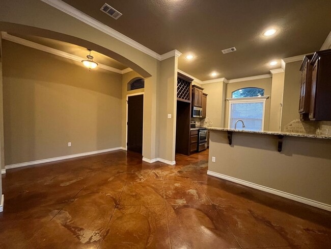 Building Photo - 3 Bedroom Single Family Home
