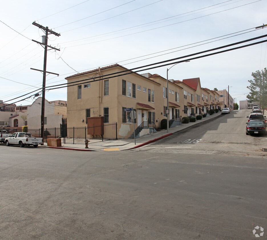 Primary Photo - 1800 Maryland St