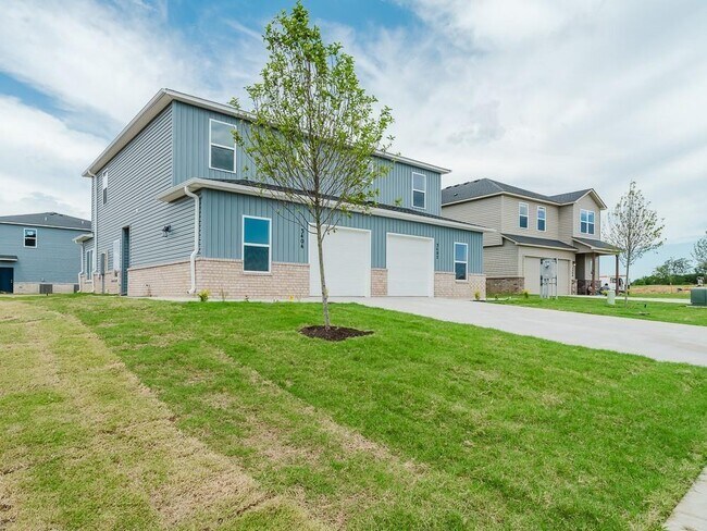 Building Photo - 3404 SW Endearment St