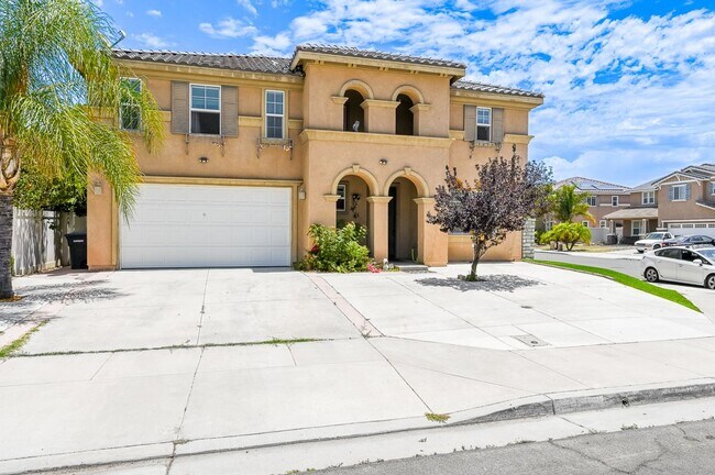 Building Photo - 3061 Clapper St