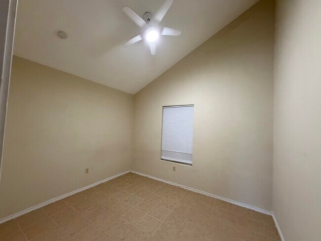 Foto del edificio - 410 Gage Loop