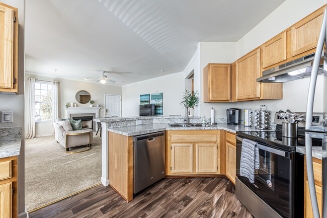 Building Photo - Carriage Hill Apartments