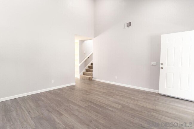 Building Photo - 2310 N Iris Ln