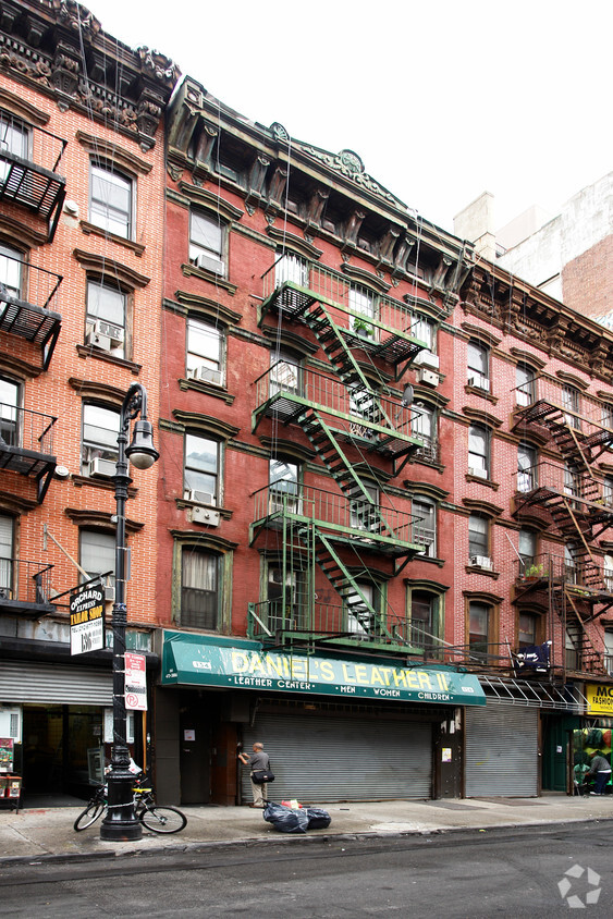 Primary Photo - 134 Orchard St