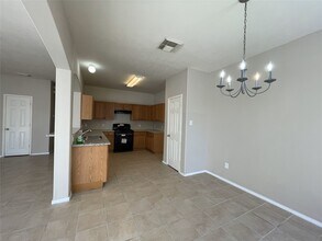 Building Photo - 6119 Yorktown Meadow Ln