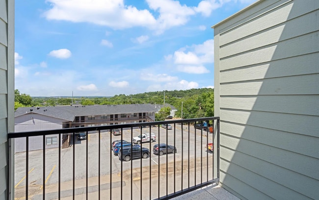 Building Photo - 619 Whitham Ave