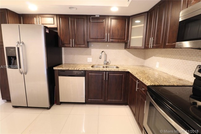 Foto del edificio - CORONADO CONDO