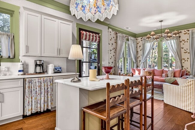 Foto del edificio - 214 W Gwinnett St