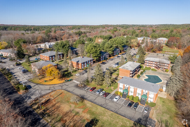 Aerial Photo - Colonial Drive Condominiums