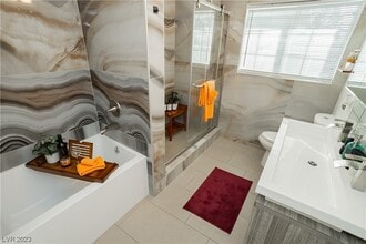 Building Photo - 2205 Santa Paula Dr