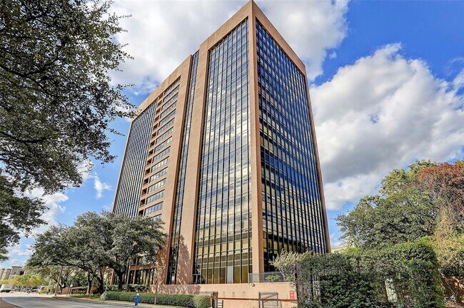 Building Photo - 5150 Hidalgo St