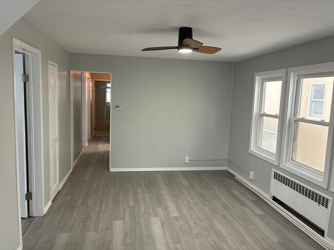 Foto del edificio - 27 Illinois Ave