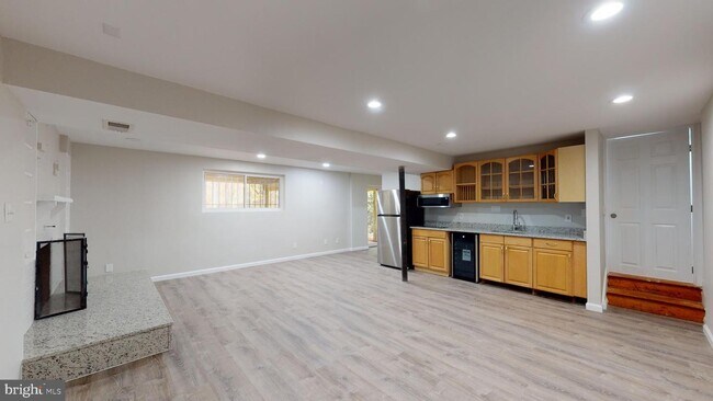 Building Photo - 8512 Rose Marie Dr