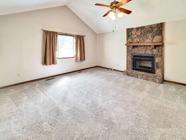 Foto del edificio - Charming 3-Bedroom Home in the Heart of Kennesaw!