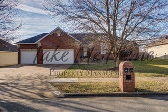 Building Photo - 4652 Blackfoot Dr