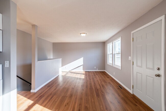 Foto del edificio - Renovated 3 bed 1 bath single-family home ...