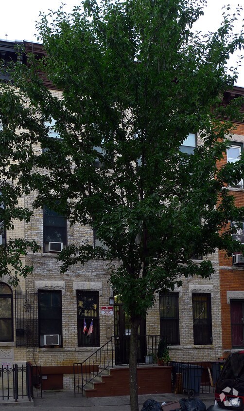 Foto del edificio - 304 Grove St