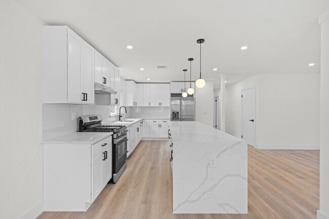 Foto del edificio - 302 E Harriet Ave