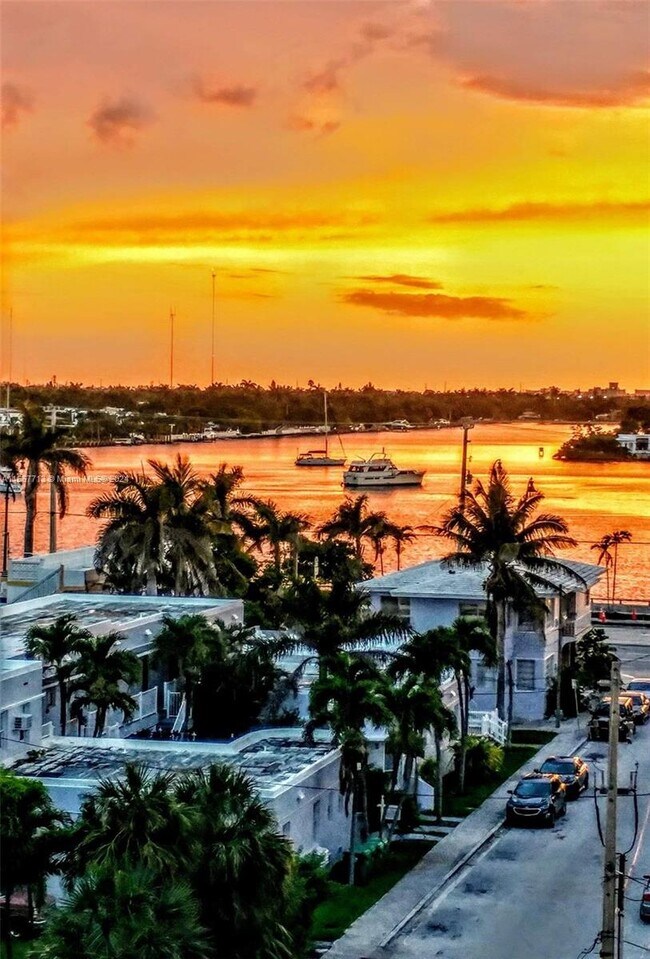 Foto del edificio - 320 S Surf Rd