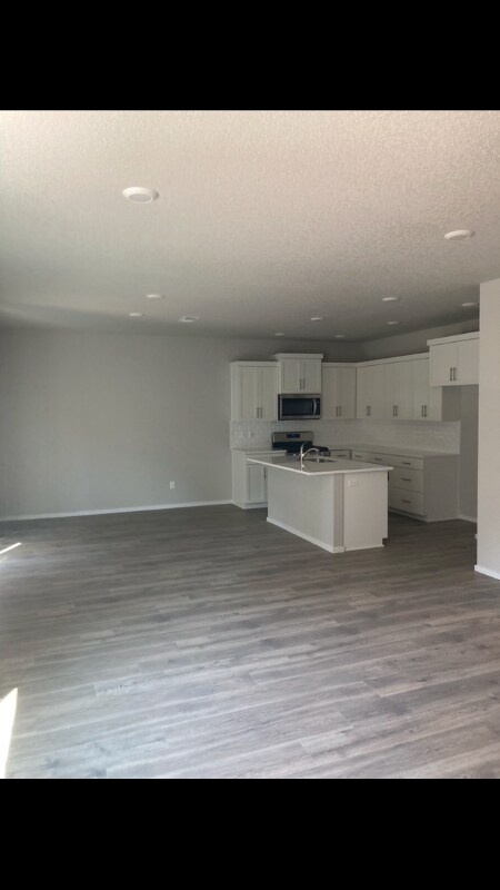 Building Photo - 20513 SE Byron Ave
