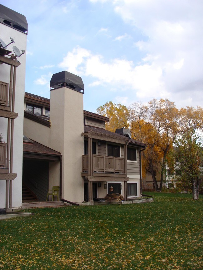 998 W Beaver Creek Blvd, Avon, CO 81620 Townhome Rentals in Avon CO