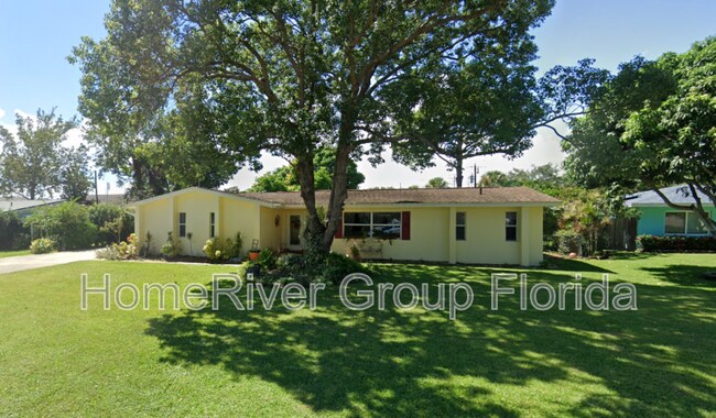 Building Photo - 2108 Parsons Ave