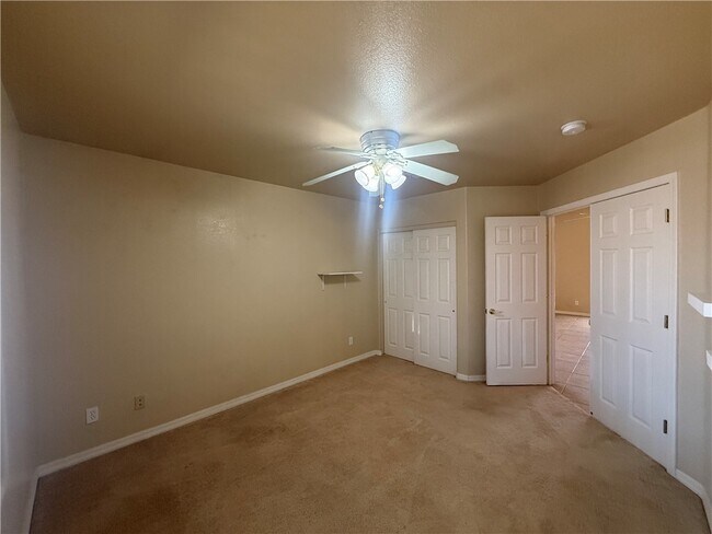 Foto del edificio - 3674 N Willow Rd