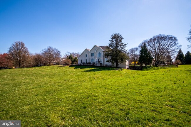 Building Photo - 115 Partridge Way