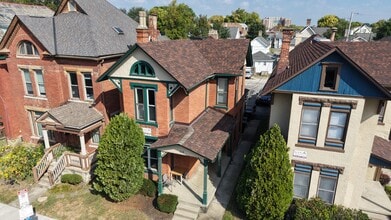 Building Photo - 118 King Ave