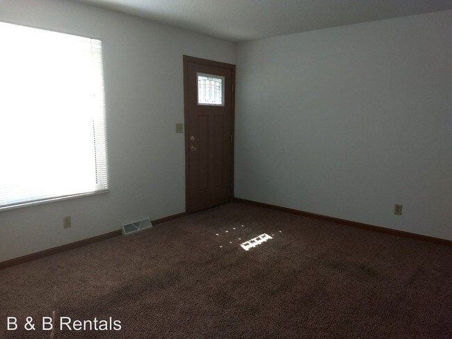 Building Photo - 3012 Themis St