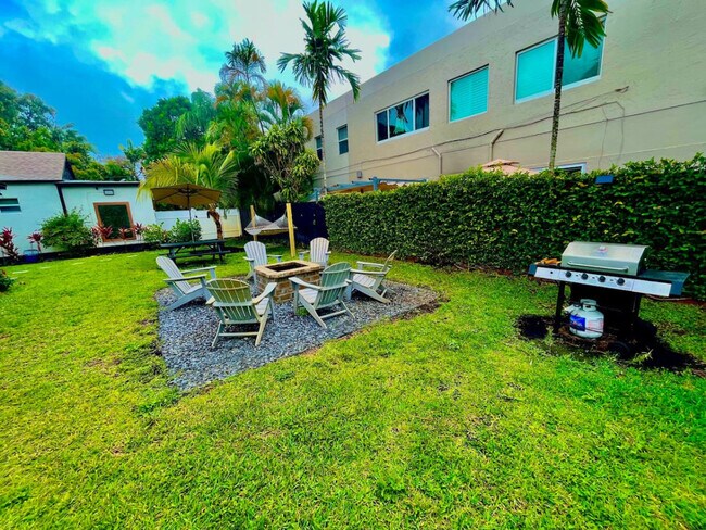 Foto del edificio - 618 NE 14th Ave