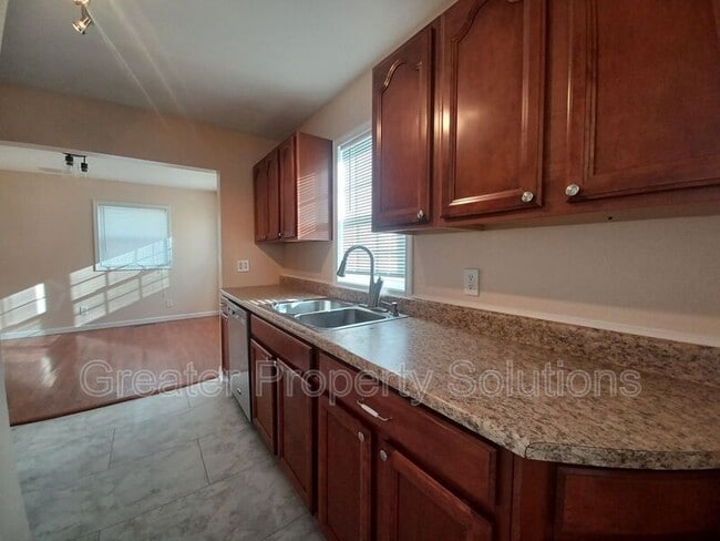 Foto del edificio - 412 W South St