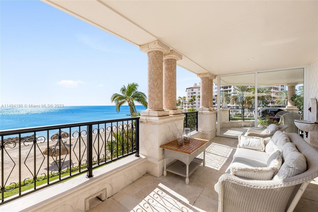 Foto principal - 7424 Fisher Island Dr