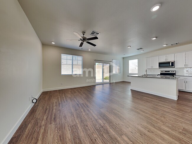 Building Photo - 1714 Macchia Ave