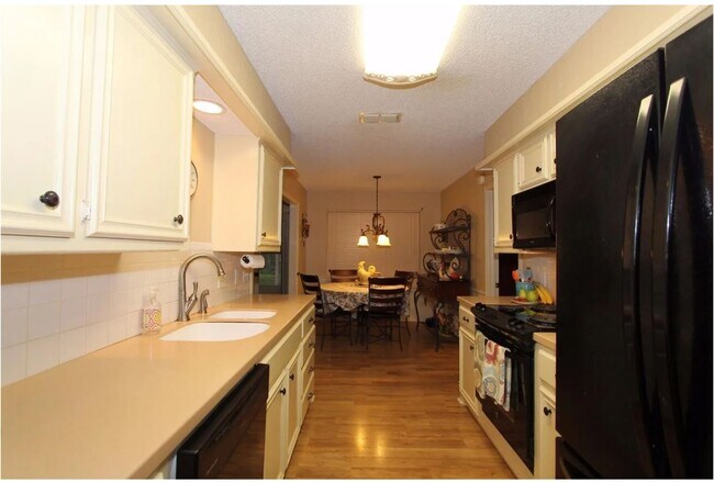 Foto del edificio - 3510 103rd St