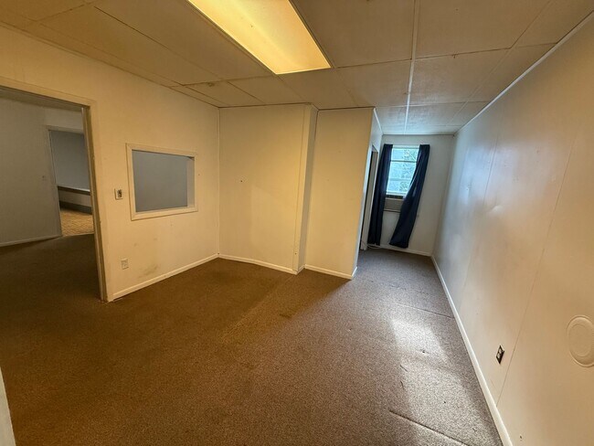 Building Photo - 19 1/2 S. Jefferson, Apt 3