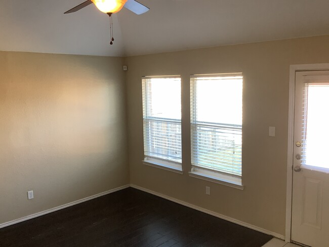 Building Photo - 3401 Groveland Terrace