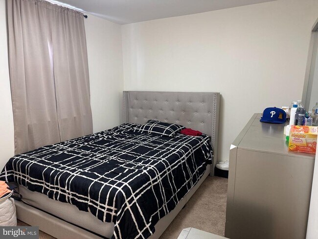 Foto del edificio - 6302 Hegerman St