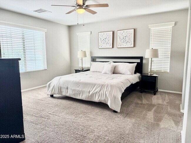 Foto del edificio - 3708 E Kerry Ln