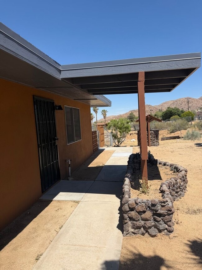 Foto del edificio - AVAILABLE NOW $200 off First Month Rent