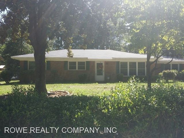 Primary Photo - 4 br, 3 bath House - 752 DOGWOOD DRIVE