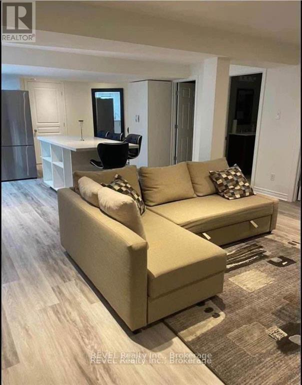 Photo du bâtiment - 140 Sumner Crescent