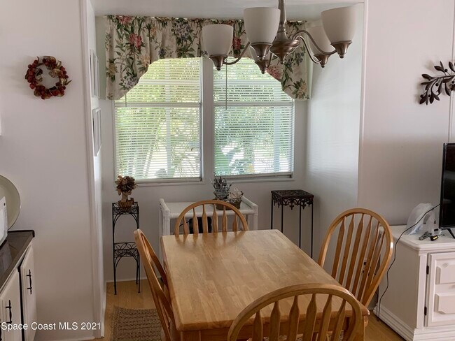 Building Photo - 519 Royal Tern Dr