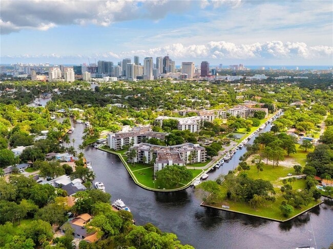 Foto del edificio - 900 River Reach Dr