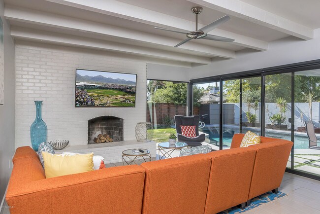 Foto del edificio - 8313 E Crestwood Way